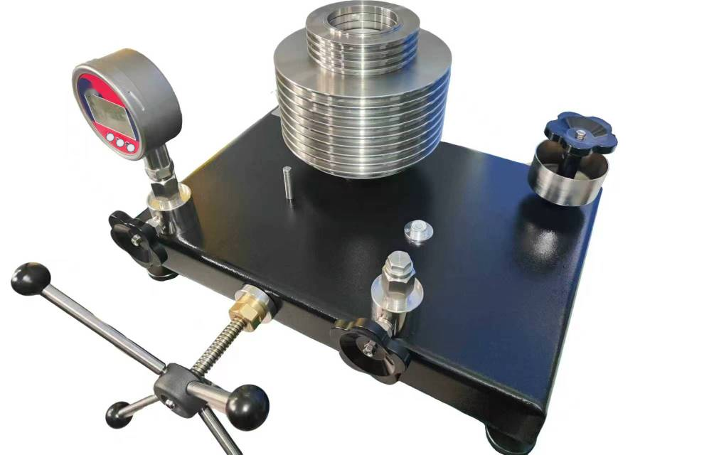 Show: Weight stack loaded · gauge under test